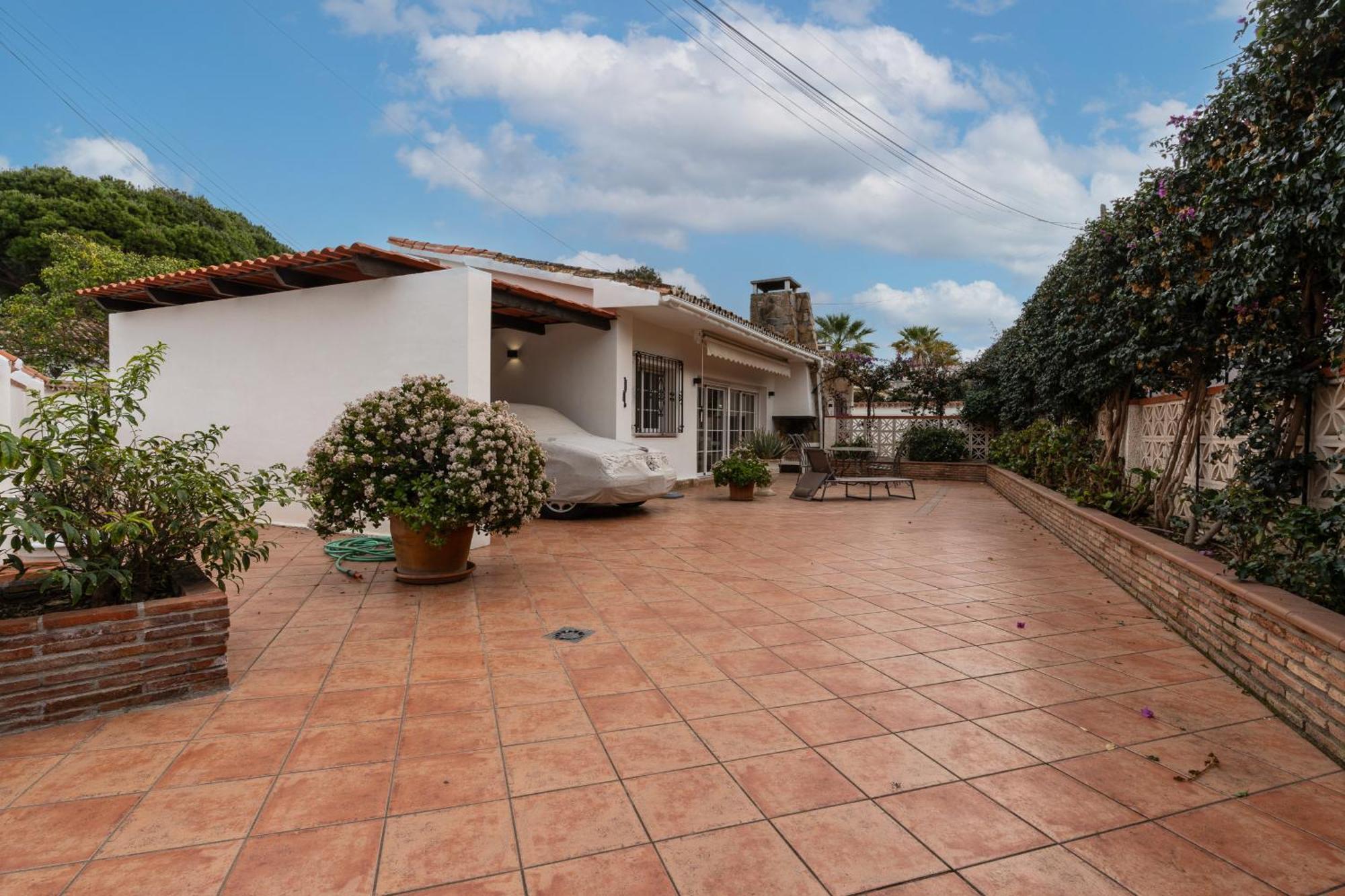 Сasa de vacaciones Charming Two Bedroom House Close To The Sea *